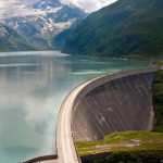 Wasserkraftwerk - Kraft des Wassers erzeugt Strom - Zechal | Fotolia.de